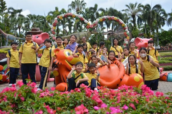 โรงเรียนปรีชานุศาสน์